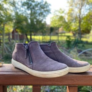 ECCO Soft 7 Side Zip Bootie size 9/40 warm gray